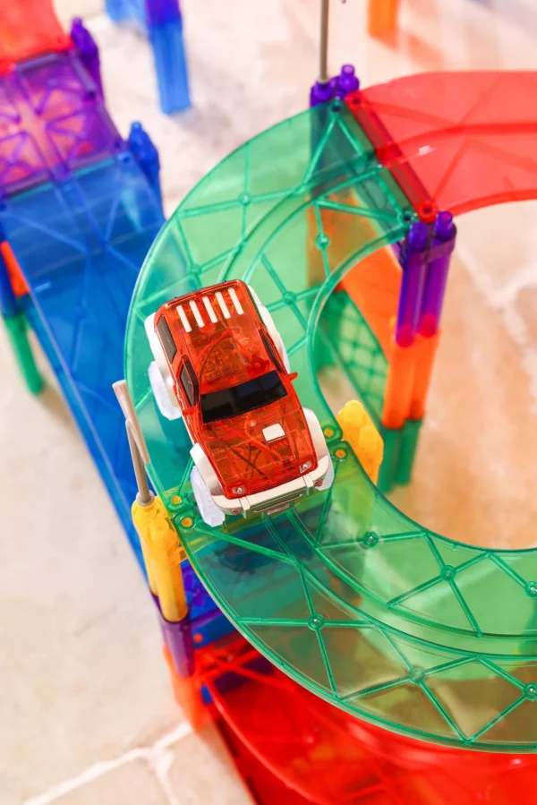 Race track - Voiture rouge – Image 2