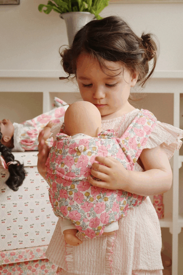Porte bébé pour poupée - Rose anglaise – Image 2