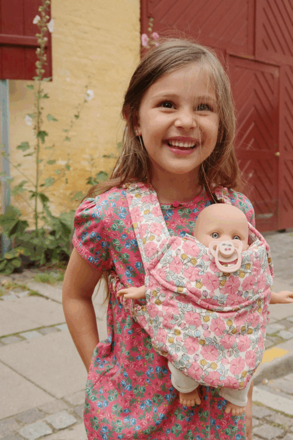 Porte bébé pour poupée - Rose anglaise – Image 4