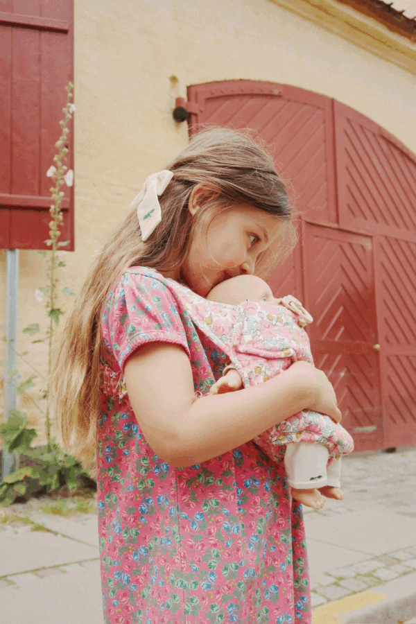 Porte bébé pour poupée - Rose anglaise – Image 5