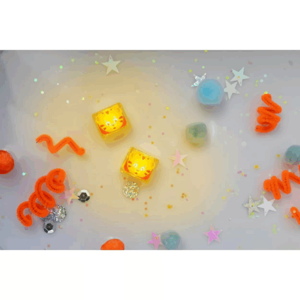 Cubes de bain lumineux orange - Daniel Tiger – Image 4