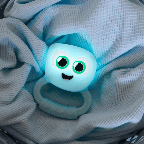 Hochet lumineux – Glo Pals Light-Up Rattle Blair – Image 2
