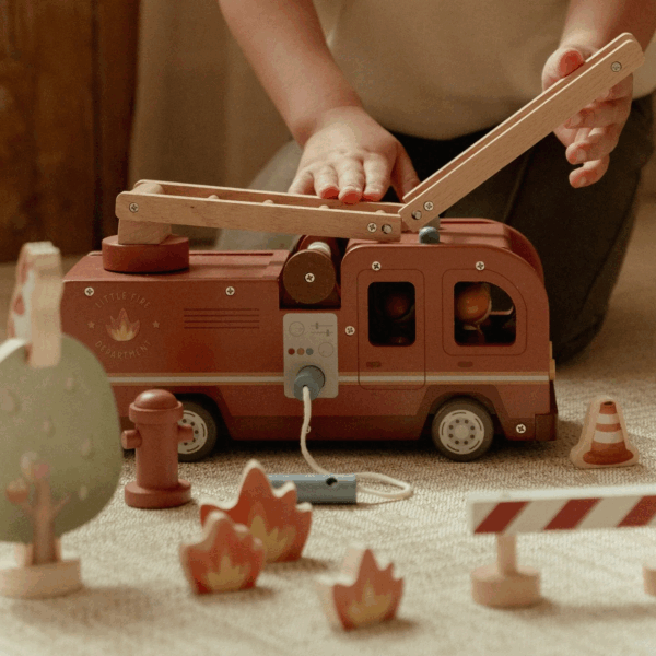 camion de pompiers en bois Little Dutch avec accessoires
