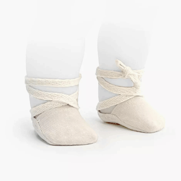 Chaussons de danse pour poupée Minikane à laçets couleur lin