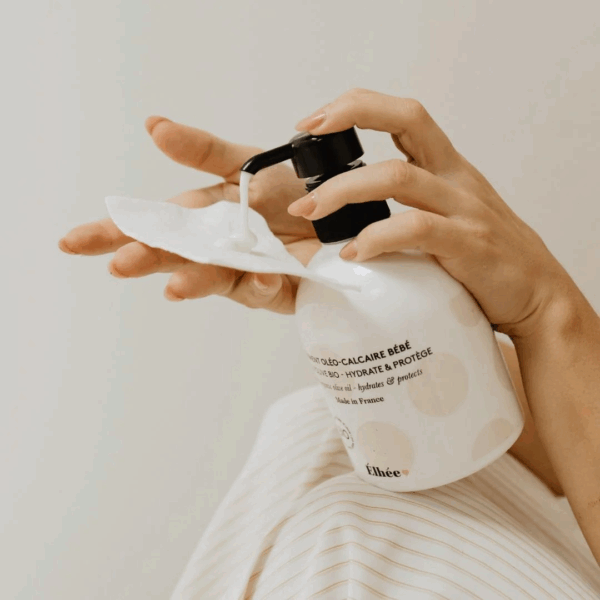 Liniment oléo-calcaire bio Elhée flacon 500 ml pour le change de bébé