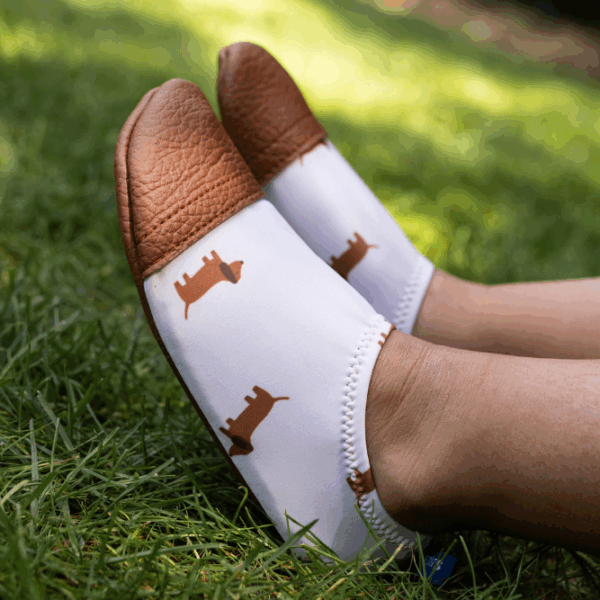 Chaussons souples bébé Les Petits Teckels – Les Pas Petits – Image 4
