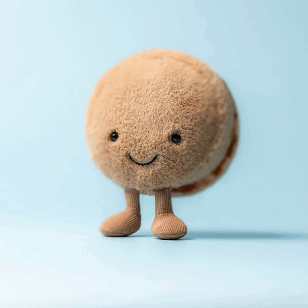 Peluche macaron au chocolat – Amuseables Mona Macaron – Image 4