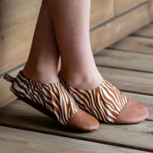Chaussons souples bébé zèbres Les Pas Petit antidérapants